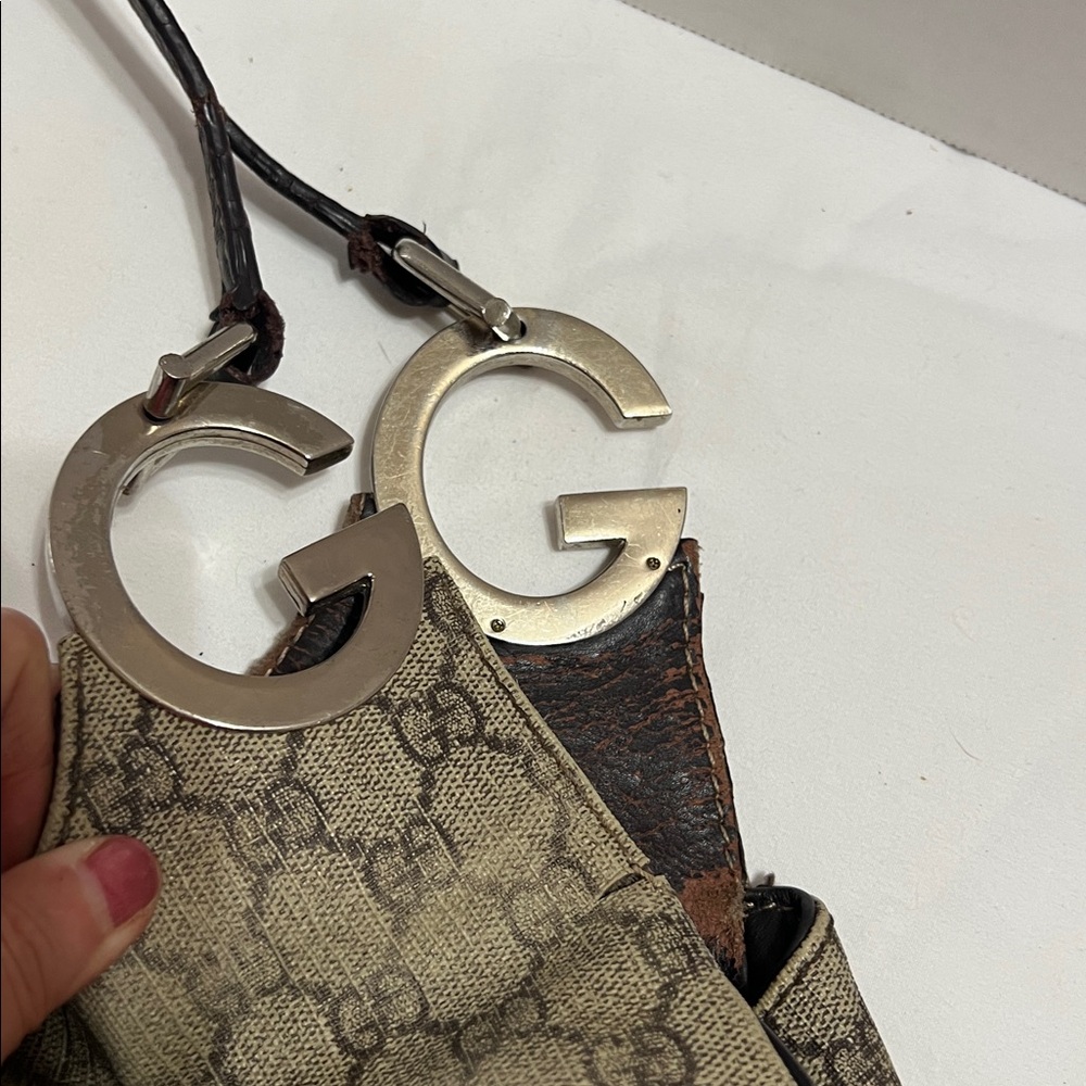 OVER-LOVED GUCCI SHOULDER BAG - PROJECT OR RESTORATION BAG - Picture 5 of 17